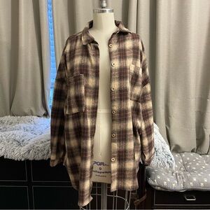 Boohoo oversized plaid flannel brown shacket US 4